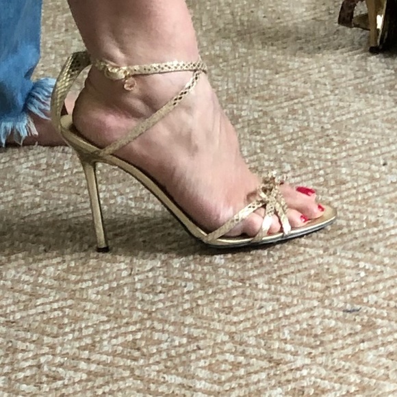 Beautiful guess metallic heels - Picture 7 of 7